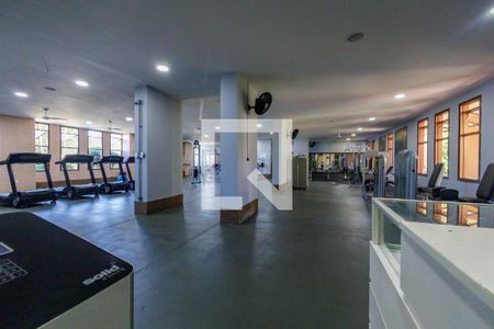 Apartamento à venda com 225m², 3 quartos e 2 vagas Apartamento à venda com 225m², 3 quartos e 2 vagasÁrea Comum Academia