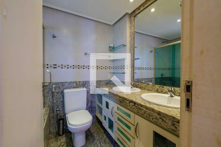 Apartamento à venda com 225m², 3 quartos e 2 vagas Apartamento à venda com 225m², 3 quartos e 2 vagasBanheiro Suíte 3