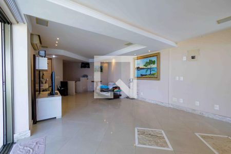 Apartamento à venda com 225m², 3 quartos e 2 vagas Apartamento à venda com 225m², 3 quartos e 2 vagasSala Cobertura