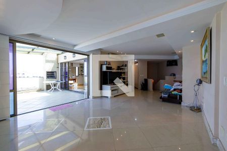 Apartamento à venda com 225m², 3 quartos e 2 vagas Apartamento à venda com 225m², 3 quartos e 2 vagasSala Cobertura