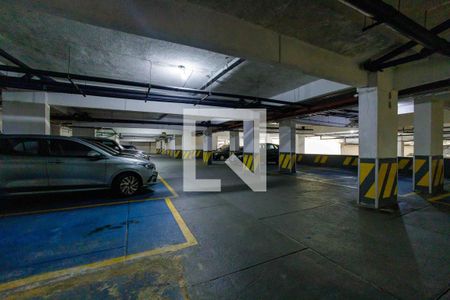 Apartamento à venda com 225m², 3 quartos e 2 vagas Apartamento à venda com 225m², 3 quartos e 2 vagasÁrea Comum Garagem