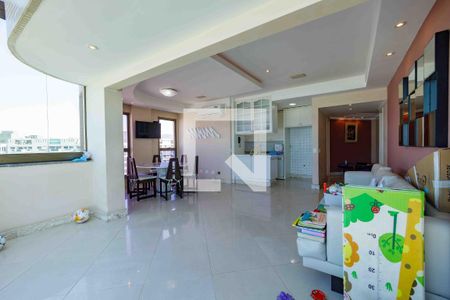 Apartamento à venda com 225m², 3 quartos e 2 vagas Apartamento à venda com 225m², 3 quartos e 2 vagasSala