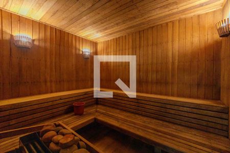 Apartamento à venda com 225m², 3 quartos e 2 vagas Apartamento à venda com 225m², 3 quartos e 2 vagasÁrea Comum Sauna