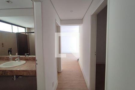 Corredor Quartos de apartamento à venda com 2 quartos, 145m² em Nova Campinas, Campinas