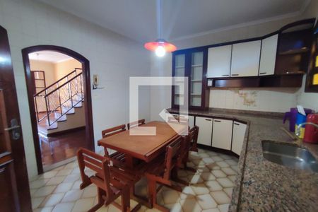 Casa para alugar com 157m², 3 quartos e 2 vagas Casa para alugar com 157m², 3 quartos e 2 vagasCozinha