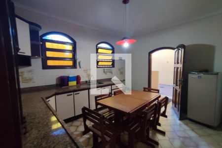 Casa para alugar com 157m², 3 quartos e 2 vagas Casa para alugar com 157m², 3 quartos e 2 vagasCozinha