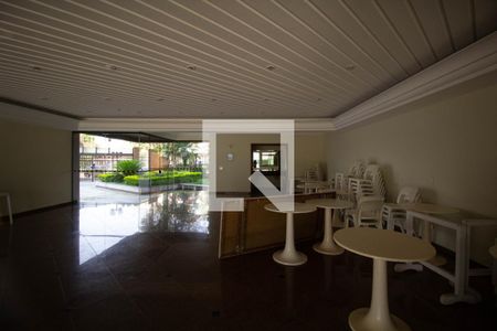 Apartamento à venda com 137m², 3 quartos e 2 vagas Apartamento à venda com 137m², 3 quartos e 2 vagasÁrea comum - Salão de festas