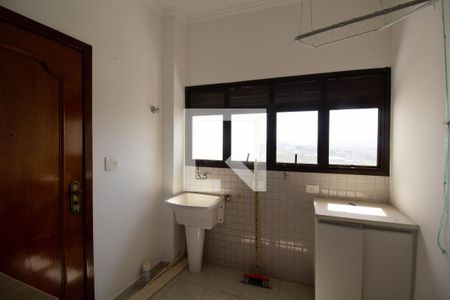 Apartamento à venda com 137m², 3 quartos e 2 vagas Apartamento à venda com 137m², 3 quartos e 2 vagasÁrea de Serviço