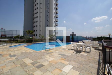 Apartamento à venda com 137m², 3 quartos e 2 vagas Apartamento à venda com 137m², 3 quartos e 2 vagasÁrea comum - Piscina