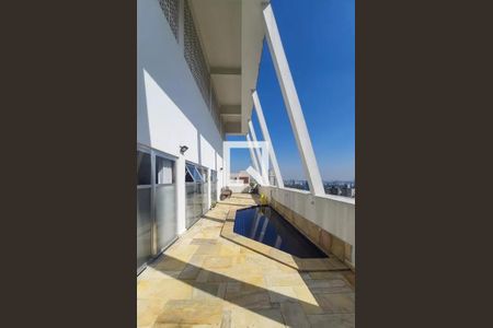 Apartamento para alugar com 81m², 1 quarto e 1 vagaPiscina