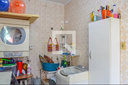 Casa à venda com 239m², 4 quartos e 2 vagasÁrea de Serviço