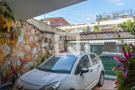 Casa à venda com 239m², 4 quartos e 2 vagasGaragem