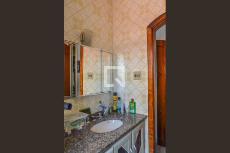 Casa à venda com 239m², 4 quartos e 2 vagasBanheiro da Suíte