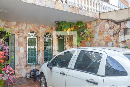 Casa à venda com 239m², 4 quartos e 2 vagasGaragem