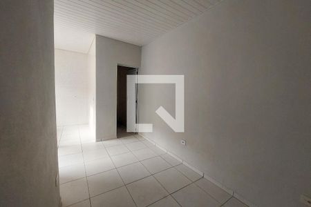 Sala de casa para alugar com 1 quarto, 33m² em Parque Maria Helena, Suzano