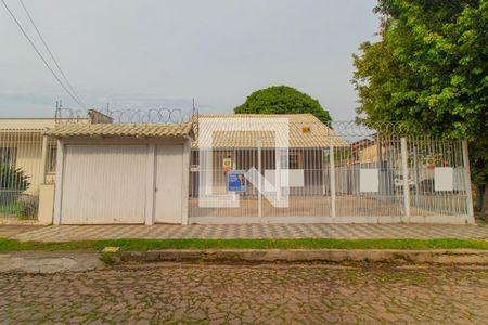 Casa à venda com 101m², 3 quartos e 3 vagasFachada