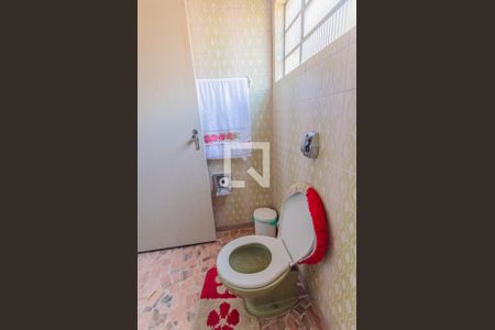 Casa à venda com 135m², 3 quartos e 1 vagaBanheiro