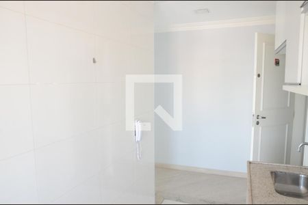 Cozinha de apartamento à venda com 2 quartos, 49m² em Jardim das Flores, Osasco