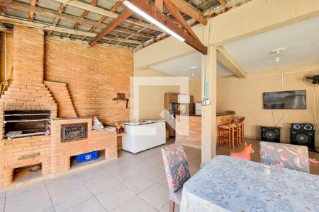 Casa para alugar com 400m², 4 quartos e 10 vagasQuintal