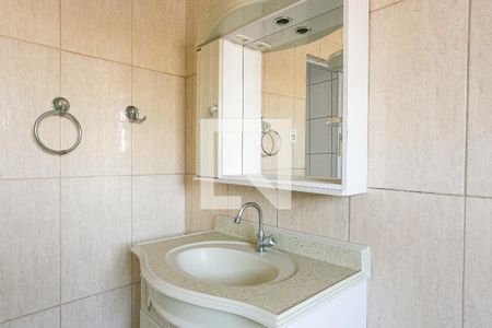 Banheiro de casa para alugar com 1 quarto, 60m² em Vila Esperança, São Paulo