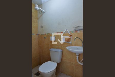 Casa de condomínio à venda com 180m², 3 quartos e 2 vagas Casa de condomínio à venda com 180m², 3 quartos e 2 vagasBanheiro de Serviço