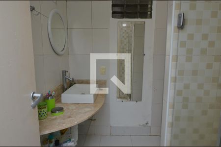 Banheiro da Suíte de casa de condomínio à venda com 3 quartos, 180m² em Vargem Grande, Rio de Janeiro