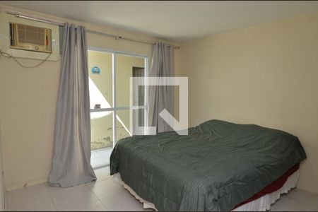 Casa de condomínio à venda com 180m², 3 quartos e 2 vagas Casa de condomínio à venda com 180m², 3 quartos e 2 vagasQuarto 2