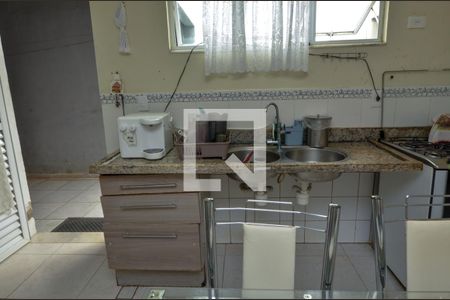 Casa de condomínio à venda com 180m², 3 quartos e 2 vagas Casa de condomínio à venda com 180m², 3 quartos e 2 vagasCozinha