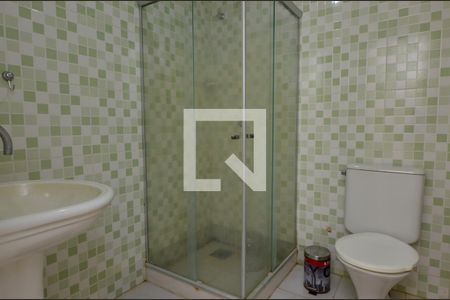 Casa de condomínio à venda com 180m², 3 quartos e 2 vagas Casa de condomínio à venda com 180m², 3 quartos e 2 vagasBanheiro social