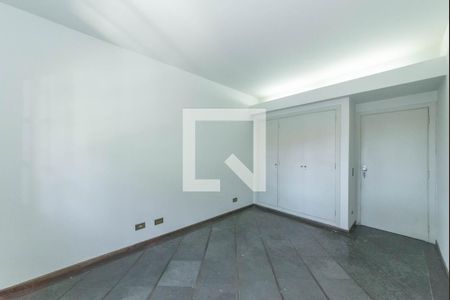 Casa à venda com 360m², 4 quartos e 6 vagasQuarto