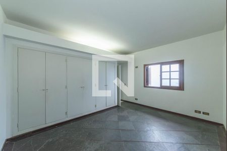 Casa à venda com 360m², 4 quartos e 6 vagasSuíte 1