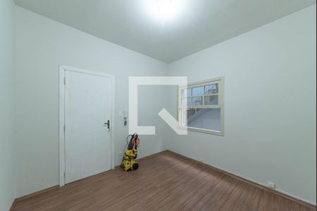 Casa à venda com 360m², 4 quartos e 6 vagasQuarto de Serviço