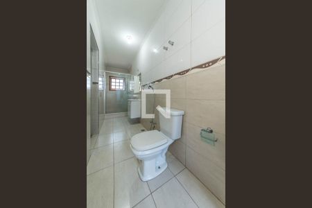 Casa à venda com 360m², 4 quartos e 6 vagasBanheiro da Suíte 2