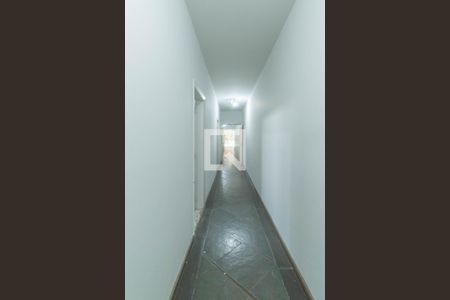 Casa à venda com 360m², 4 quartos e 6 vagasCorredor