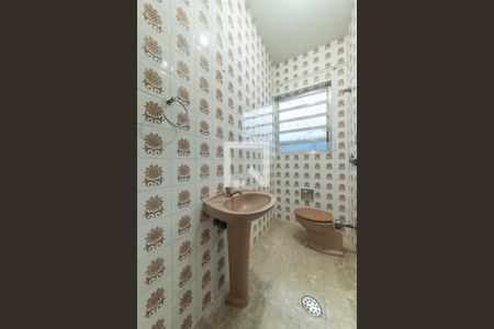 Casa à venda com 360m², 4 quartos e 6 vagasLavabo