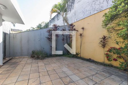 Quintal da Sala de casa à venda com 4 quartos, 360m² em Bosque da Saúde, São Paulo