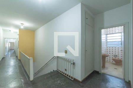 Casa à venda com 360m², 4 quartos e 6 vagasCorredor