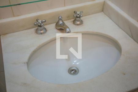 Apartamento para alugar com 48m², 2 quartos e 1 vaga Apartamento para alugar com 48m², 2 quartos e 1 vagaBanheiro