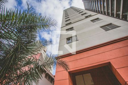 Apartamento para alugar com 48m², 2 quartos e 1 vaga Apartamento para alugar com 48m², 2 quartos e 1 vagaFachada