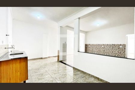 Casa para alugar com 80m², 1 quarto e 2 vagas Casa para alugar com 80m², 1 quarto e 2 vagasCozinha