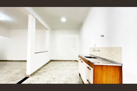 Casa para alugar com 80m², 1 quarto e 2 vagas Casa para alugar com 80m², 1 quarto e 2 vagasCozinha