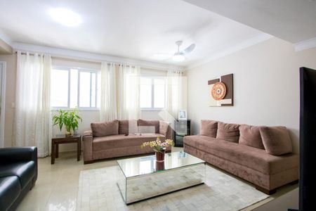 Sala de casa à venda com 3 quartos, 182m² em Vila Scarpelli, Santo André