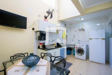 Casa à venda com 182m², 3 quartos e 4 vagasÁrea de serviço