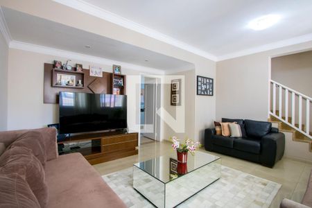 Sala de casa à venda com 3 quartos, 182m² em Vila Scarpelli, Santo André