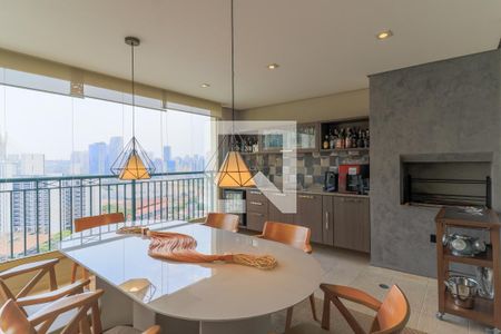 Apartamento à venda com 205m², 3 quartos e 4 vagas Apartamento à venda com 205m², 3 quartos e 4 vagasVaranda Gourmet