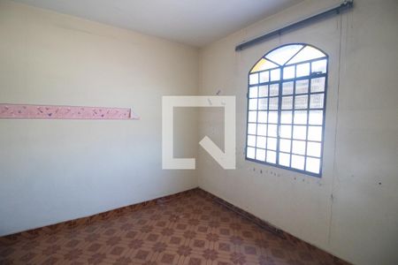 Casa à venda com 370m², 6 quartos e 2 vagas Casa à venda com 370m², 6 quartos e 2 vagasQuarto da casa dos fundos