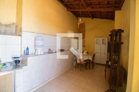 Casa à venda com 370m², 6 quartos e 2 vagas Casa à venda com 370m², 6 quartos e 2 vagasCozinha da casa principal