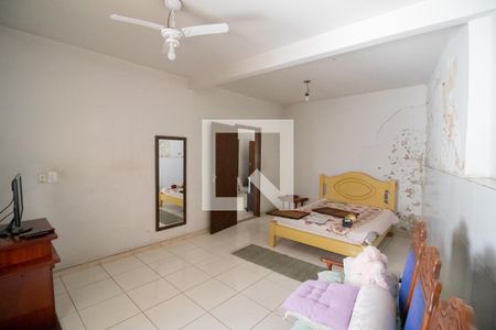 Casa à venda com 370m², 6 quartos e 2 vagas Casa à venda com 370m², 6 quartos e 2 vagasQuarto 1 da casa principal