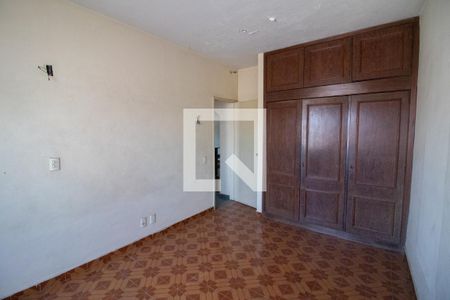 Casa à venda com 370m², 6 quartos e 2 vagas Casa à venda com 370m², 6 quartos e 2 vagasQuarto 1 da casa dos fundos