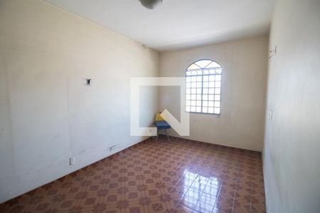 Casa à venda com 370m², 6 quartos e 2 vagas Casa à venda com 370m², 6 quartos e 2 vagasQuarto 1 da casa dos fundos